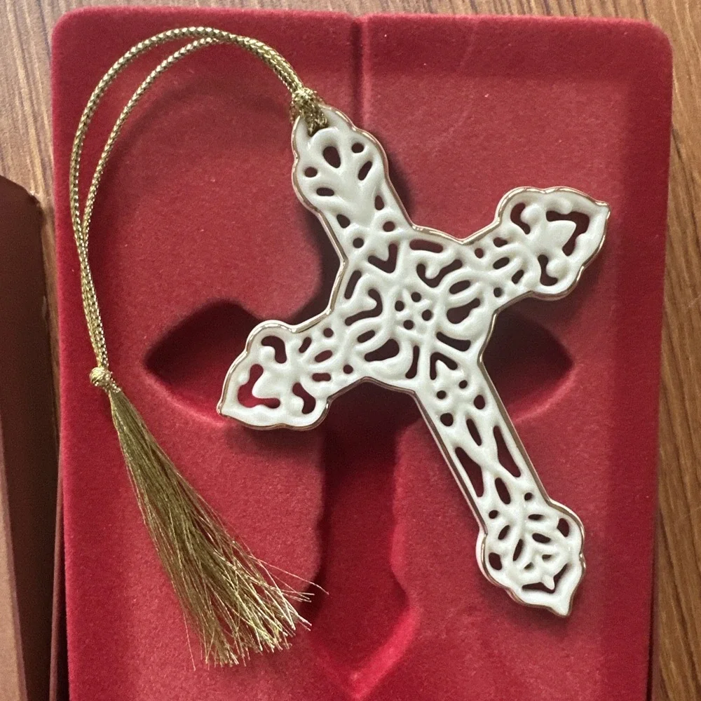 Lenox Pierced Holy Cross Christmas Ornament Porcelain Cream w Gold Tone Tassle